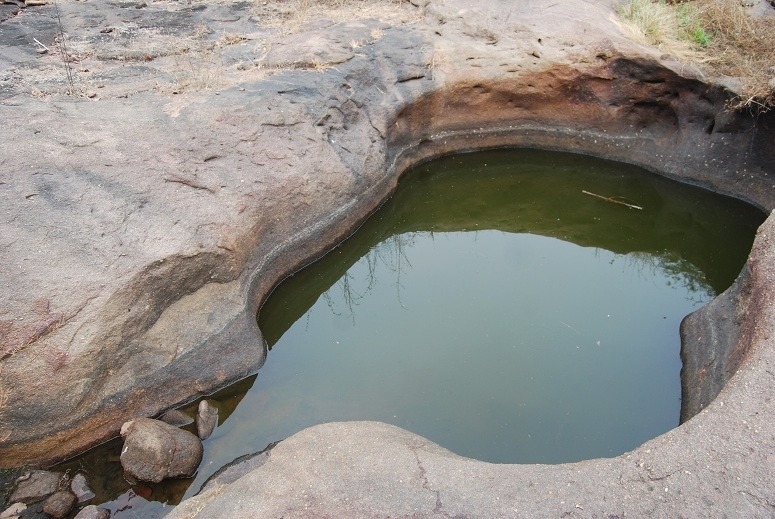 Archillect ID 371436