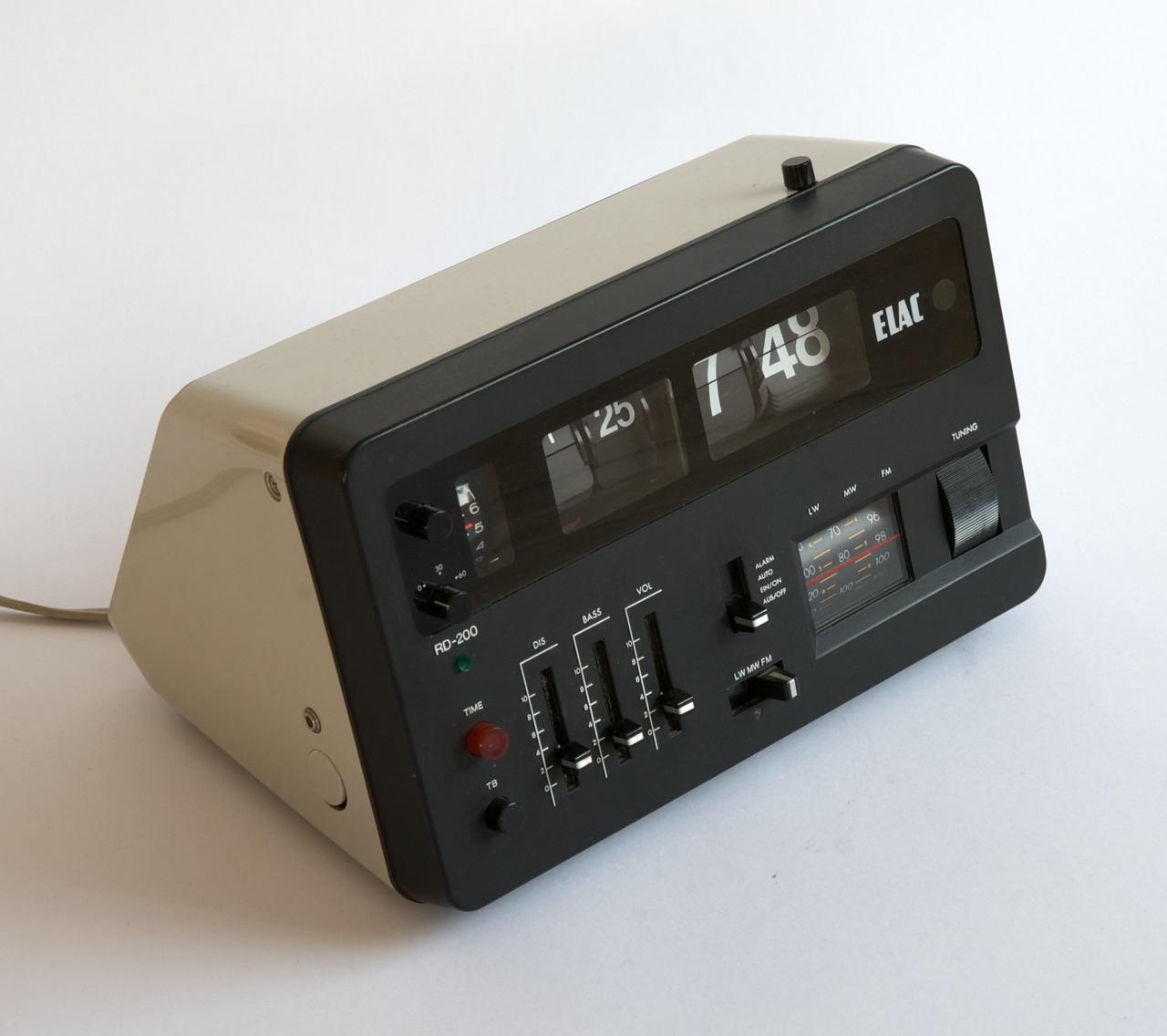 Archillect ID 371543