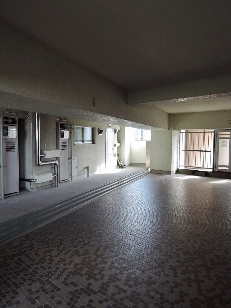 Archillect ID 371556