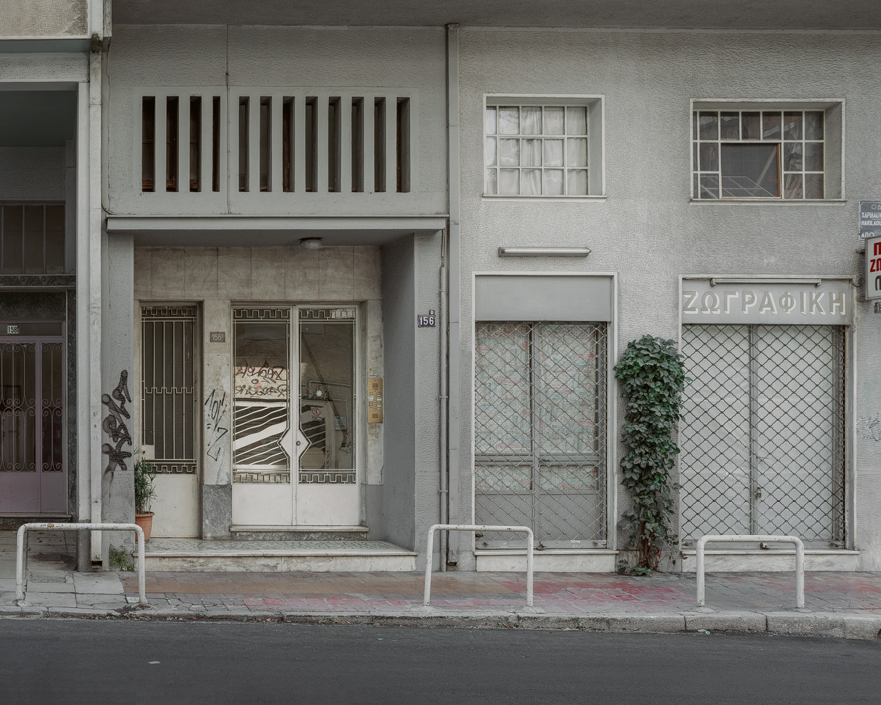 Archillect ID 371645