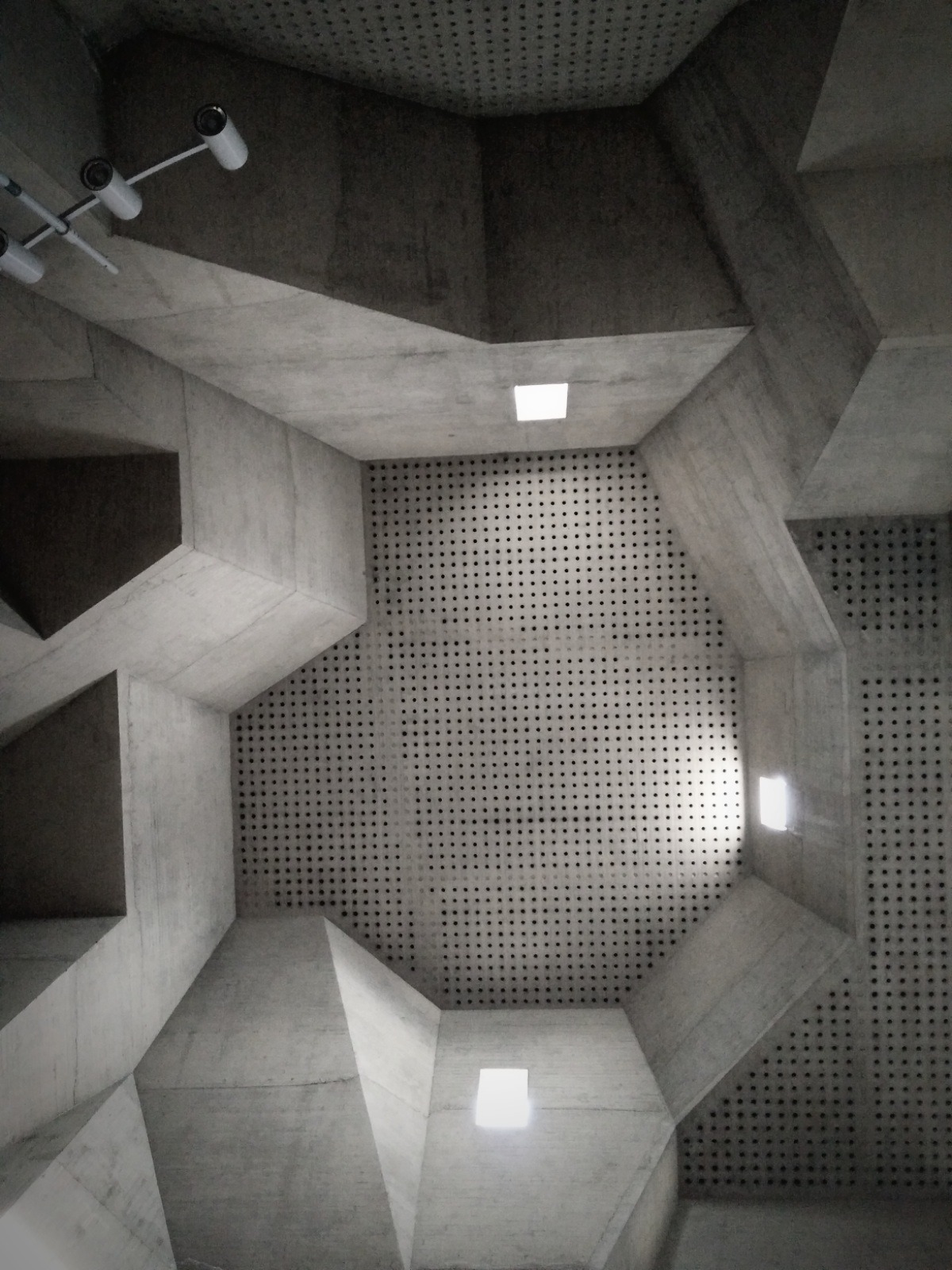 Archillect ID 371666