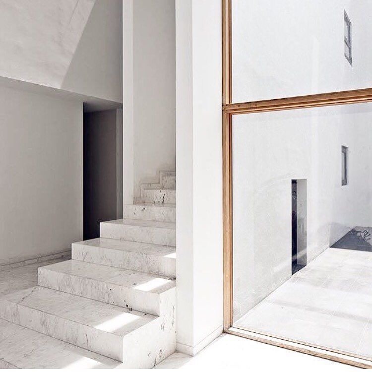 Archillect ID 371733