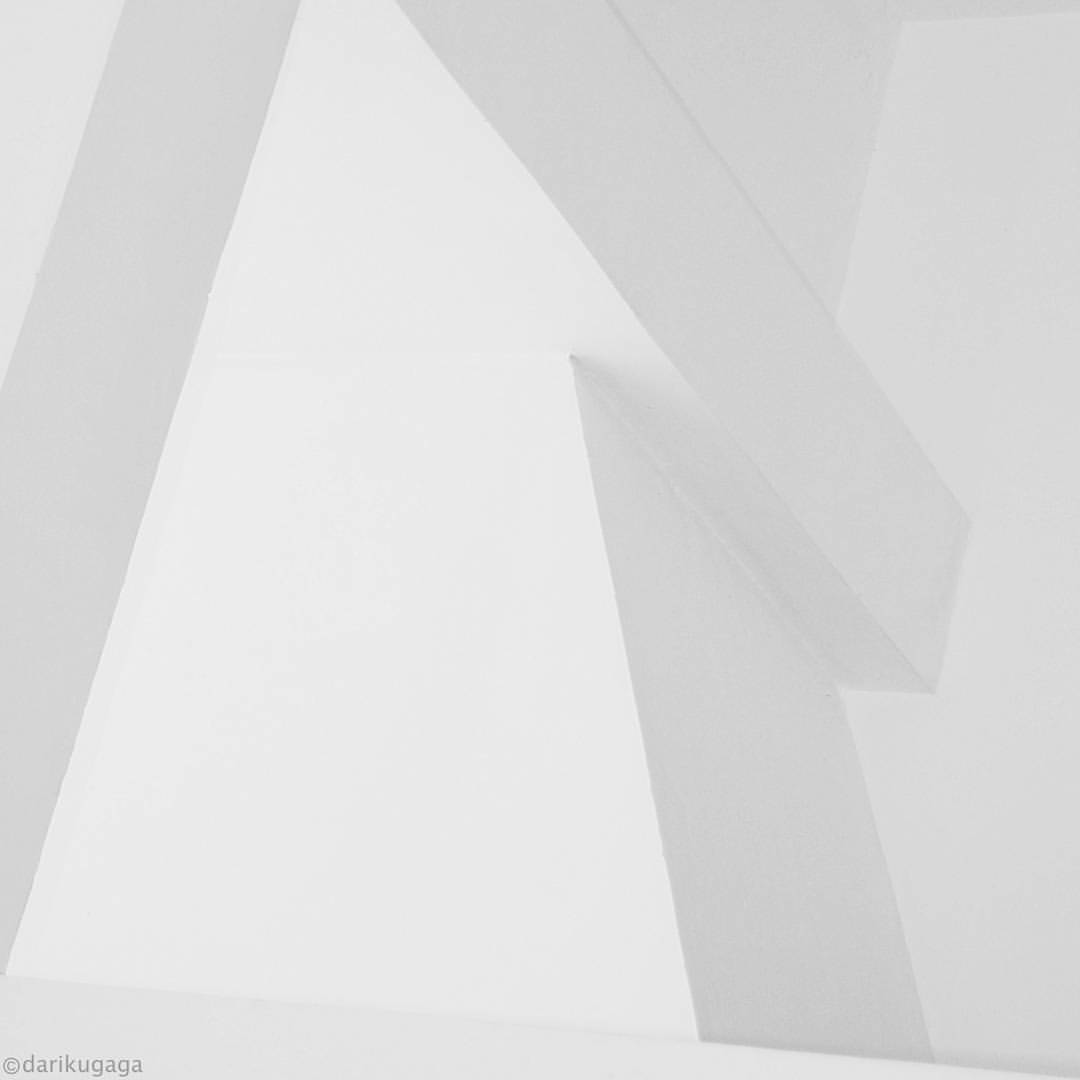 Archillect ID 371843