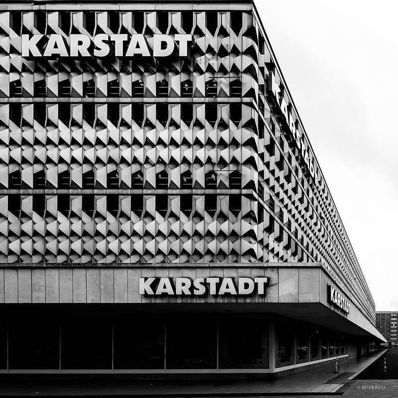 Archillect ID 371862