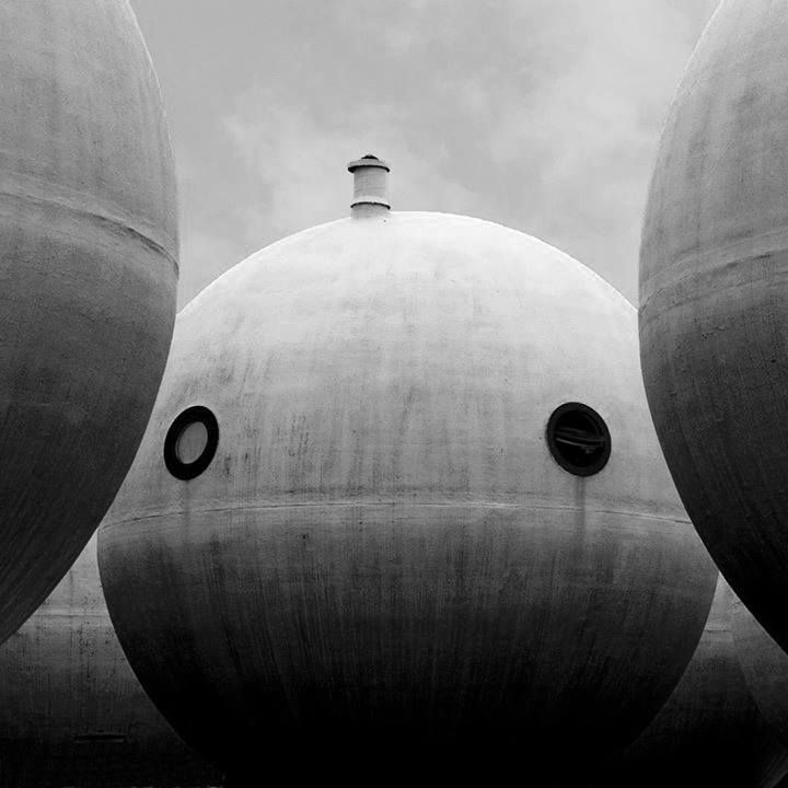 Archillect ID 371889