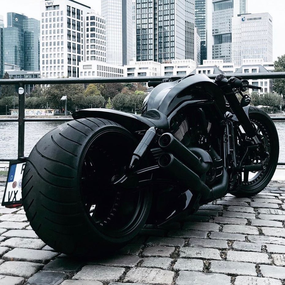 Archillect ID 371890