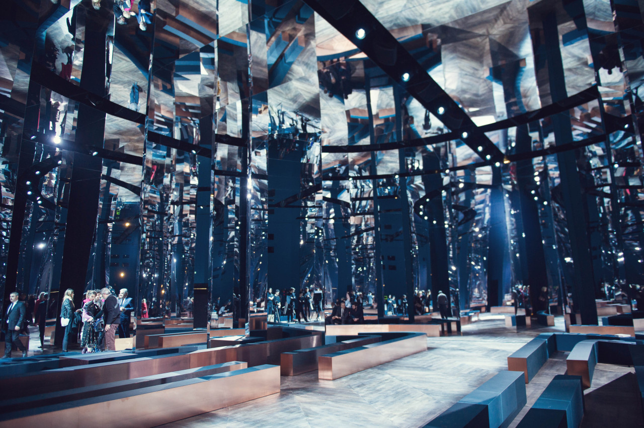 Archillect ID 371921