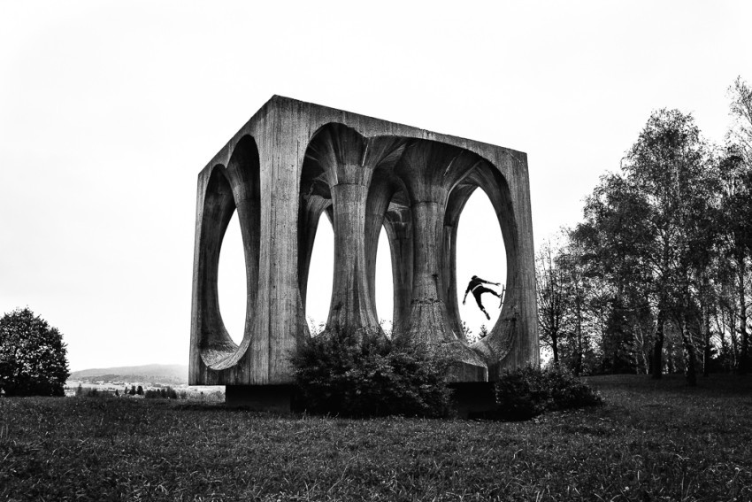 Archillect ID 371942