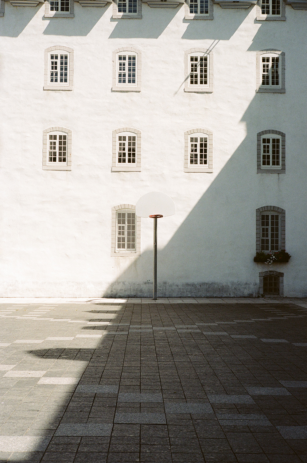 Archillect ID 372045