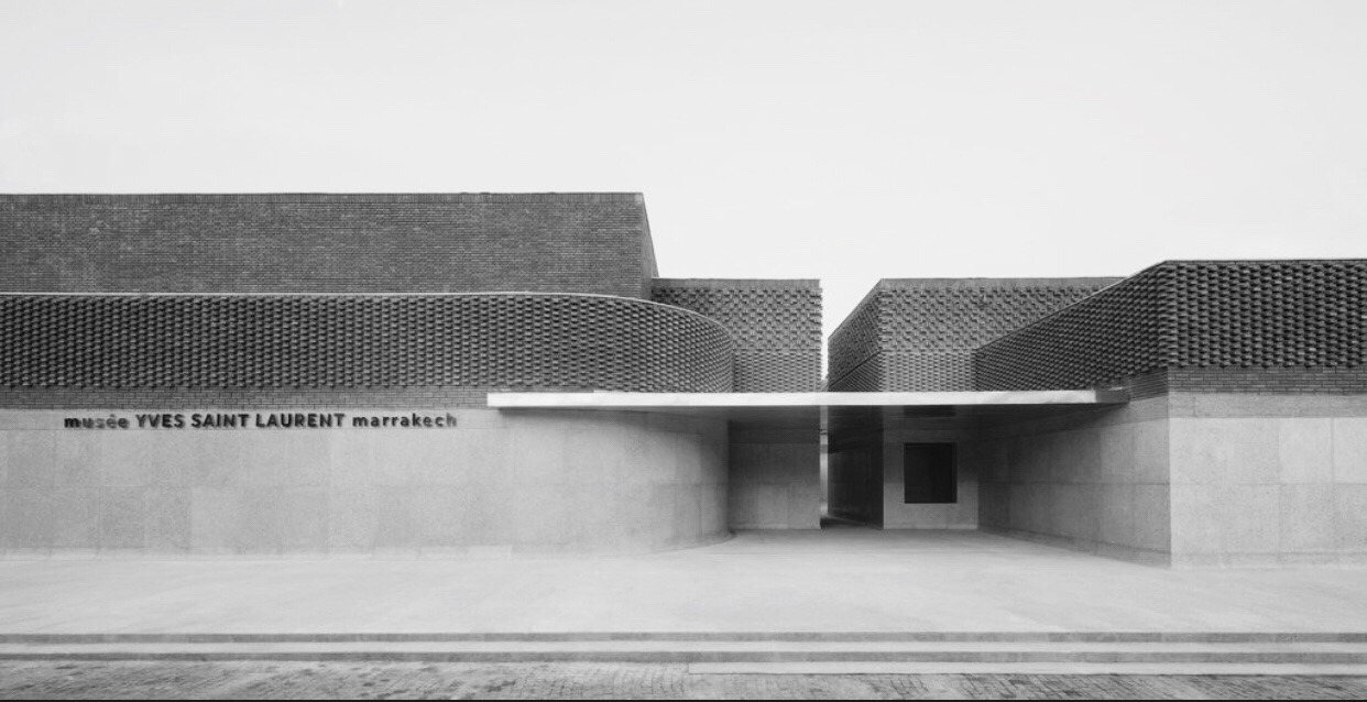 Archillect ID 372151