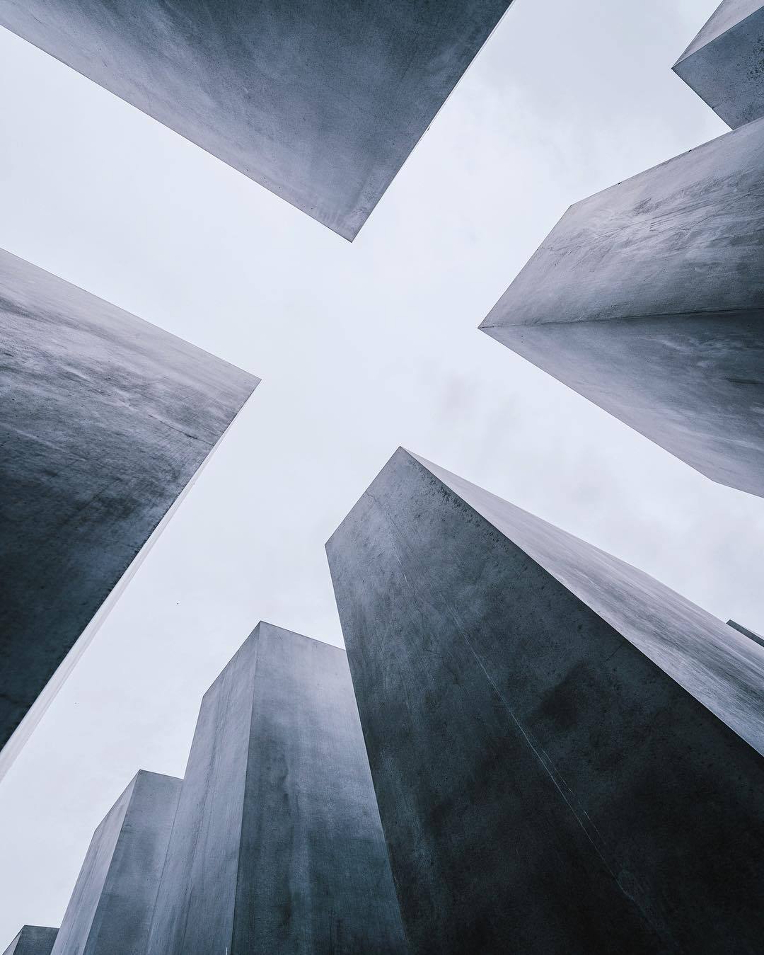 Archillect ID 372212