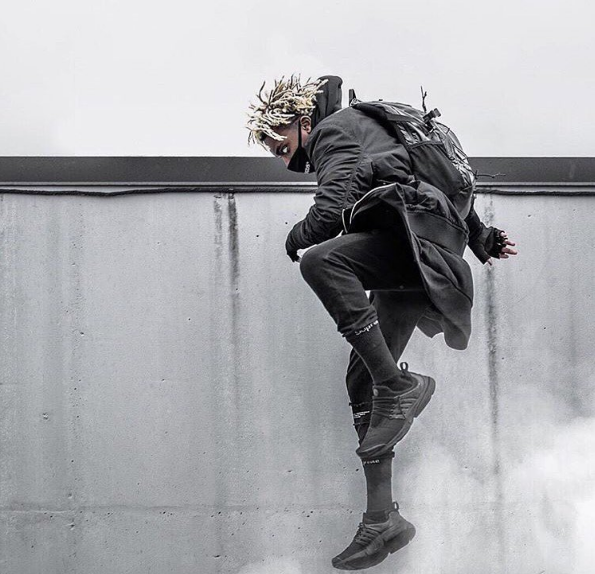 Archillect ID 372240