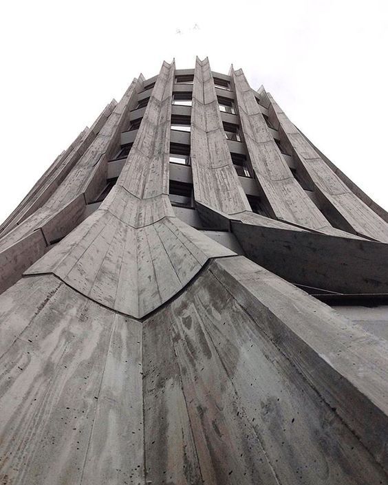 Archillect ID 372262