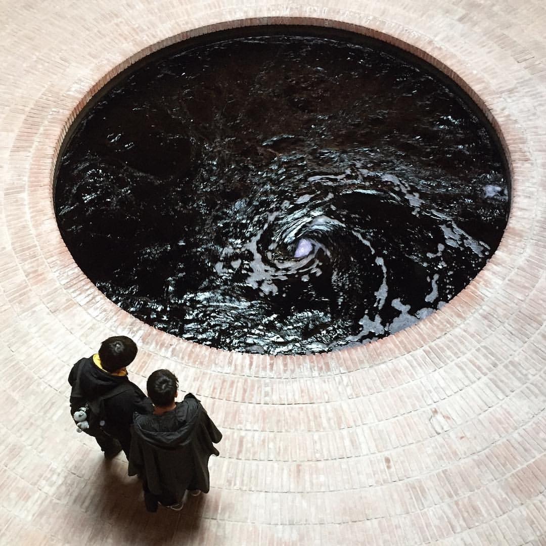 Archillect ID 372300