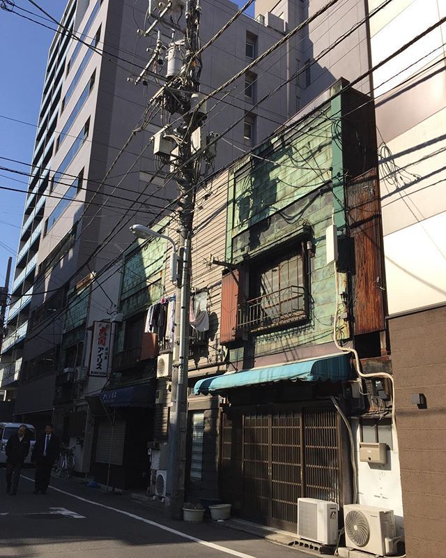 Archillect ID 372382