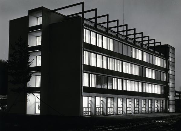 Archillect ID 372385