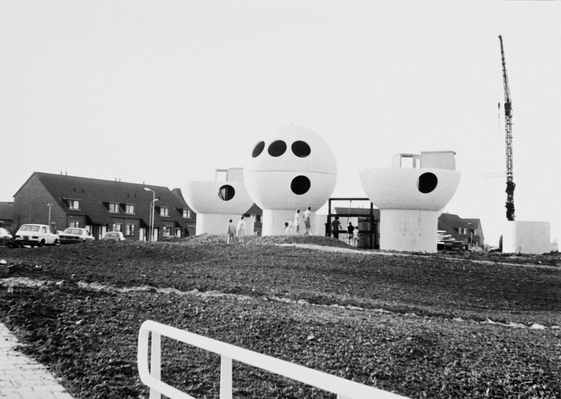 Archillect ID 372479