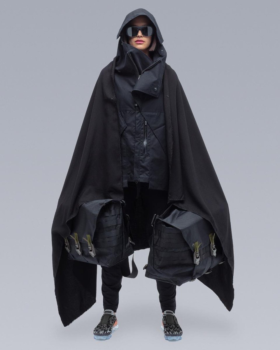 Archillect ID 372595