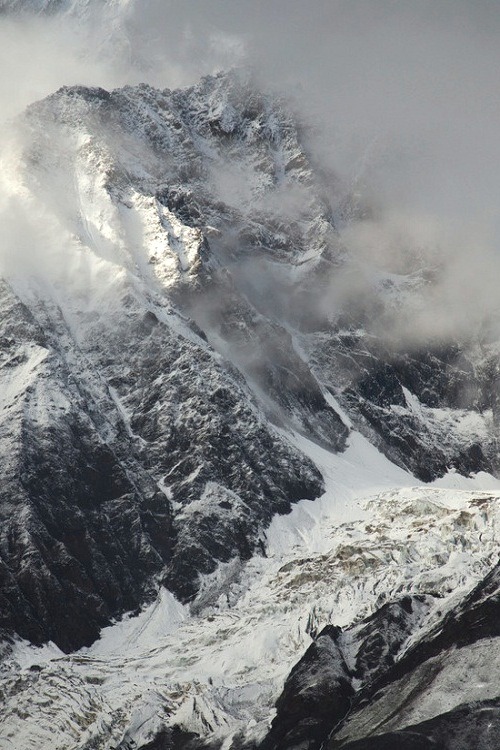 Archillect ID 372609