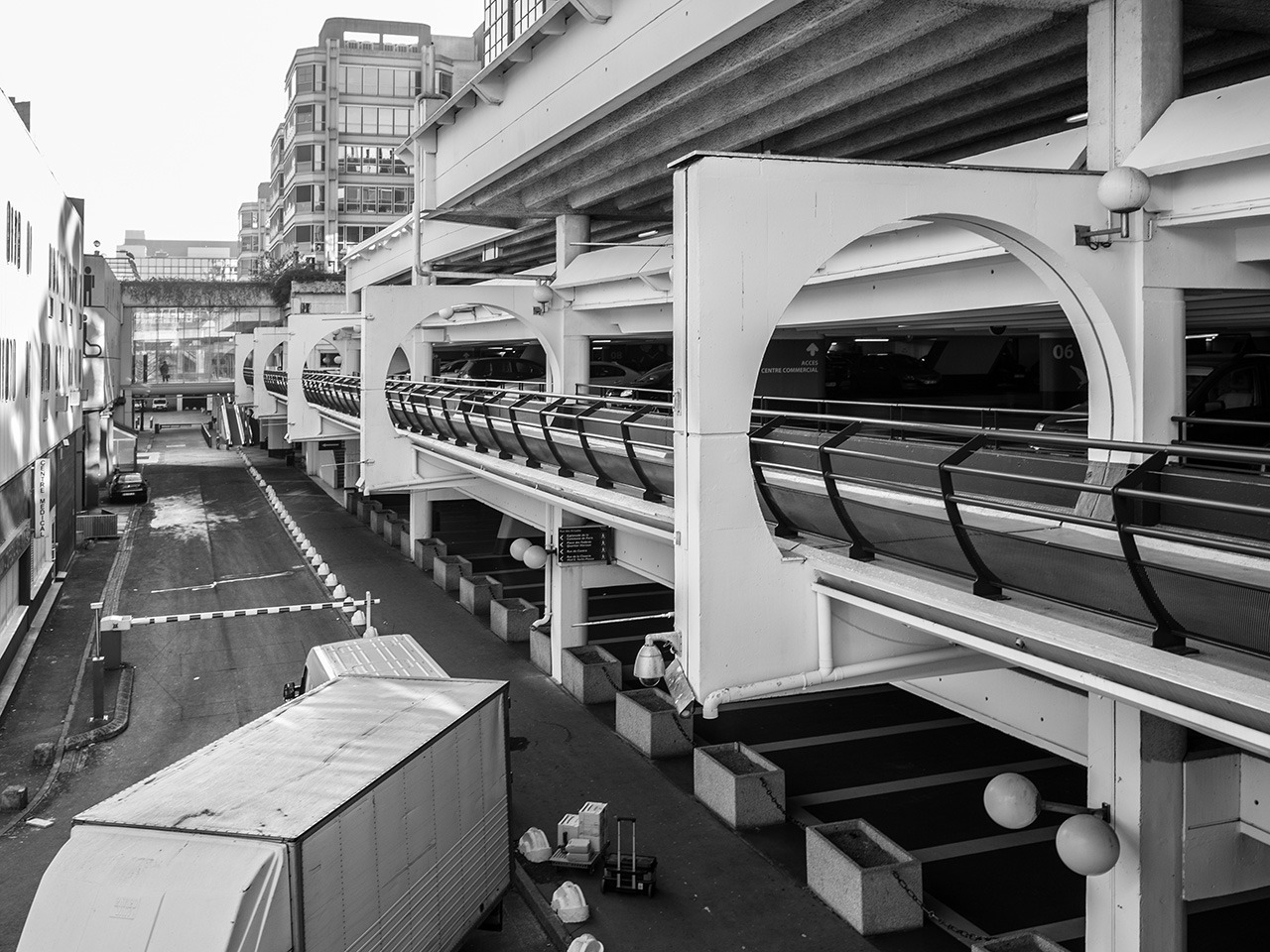 Archillect ID 372640