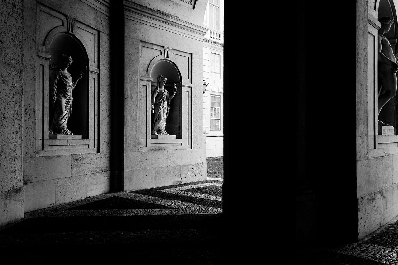 Archillect ID 372652