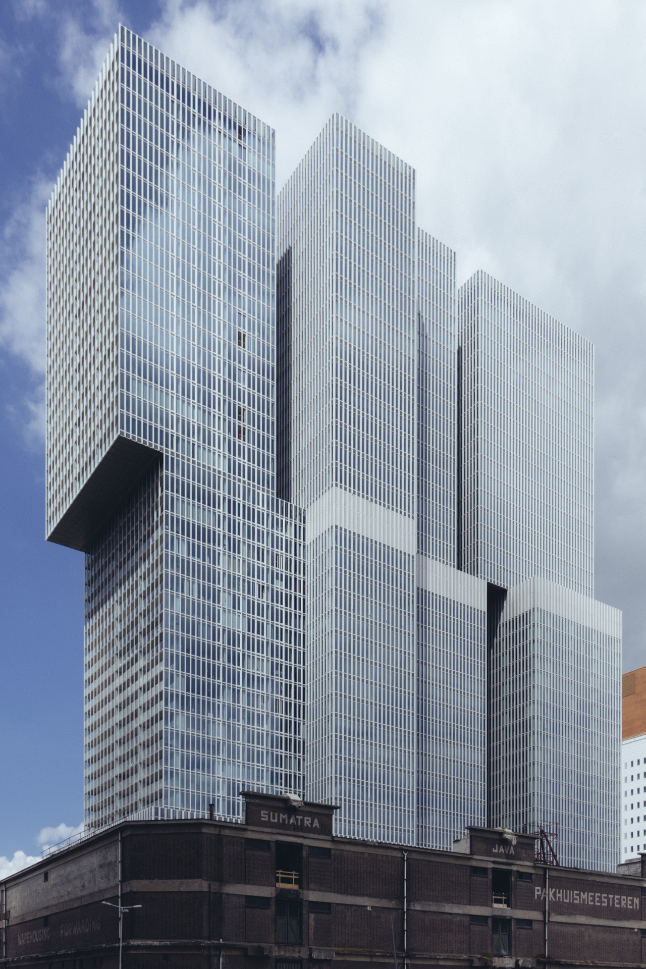 Archillect ID 372673