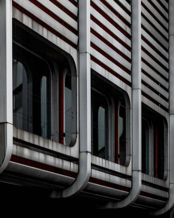 Archillect ID 372698