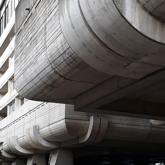 Archillect ID 372732