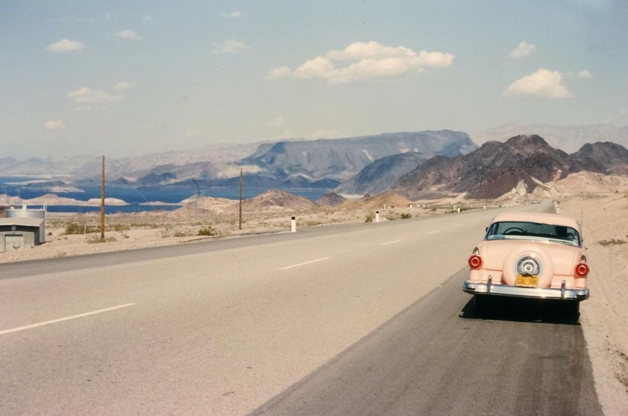 Archillect ID 372937