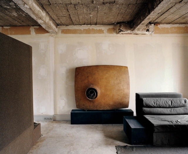 Archillect ID 373004