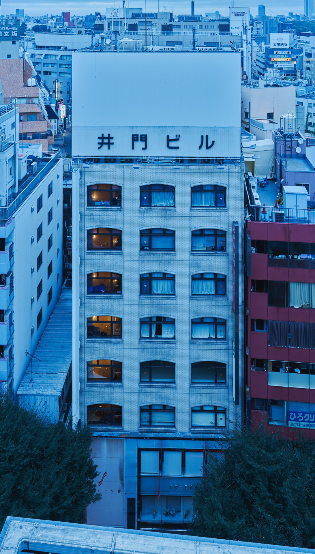 Archillect ID 373302