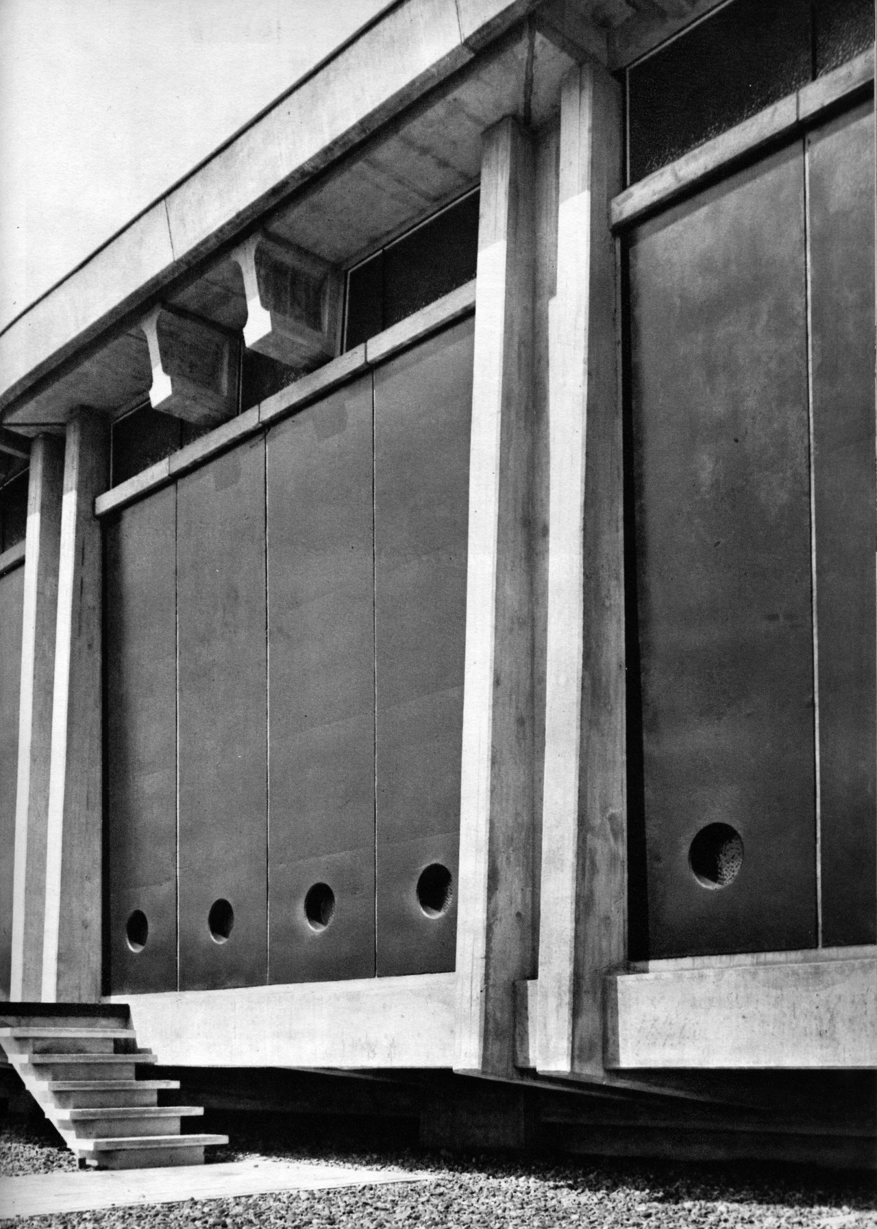 Archillect ID 373617