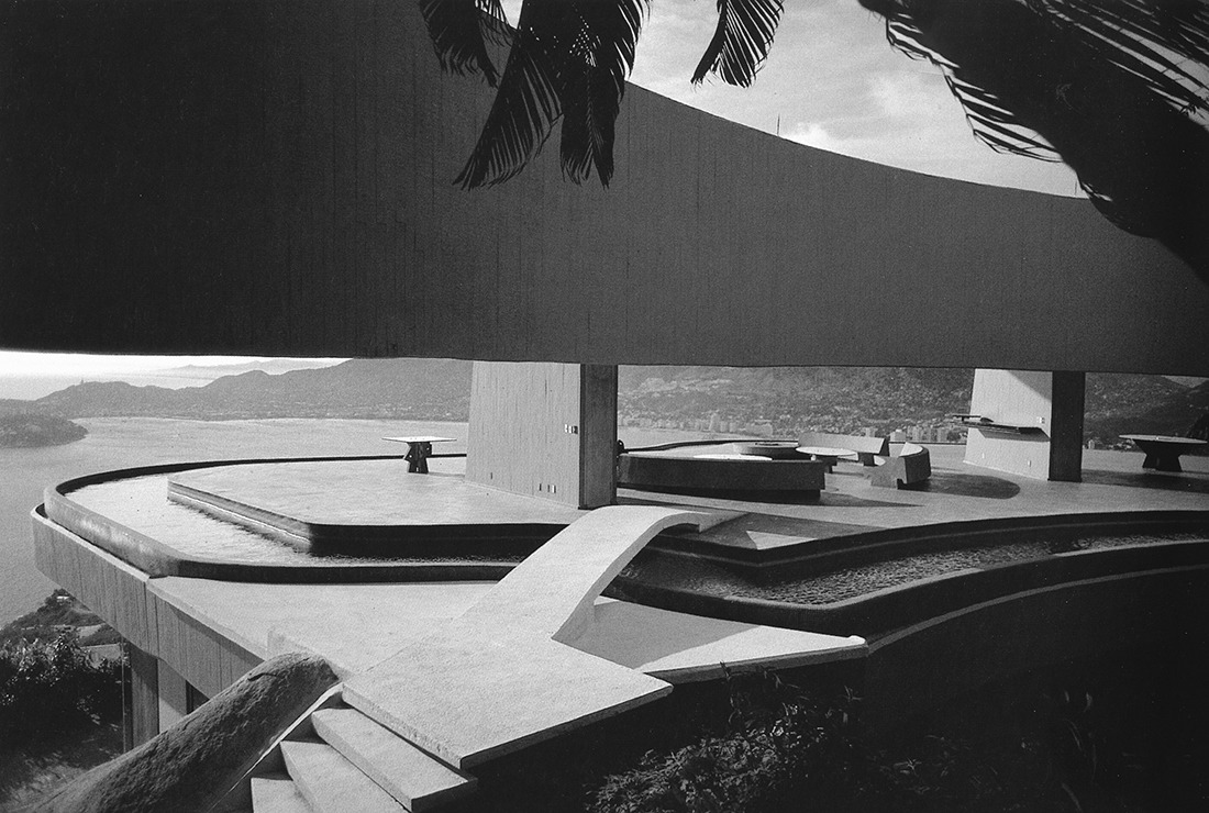 Archillect ID 373757