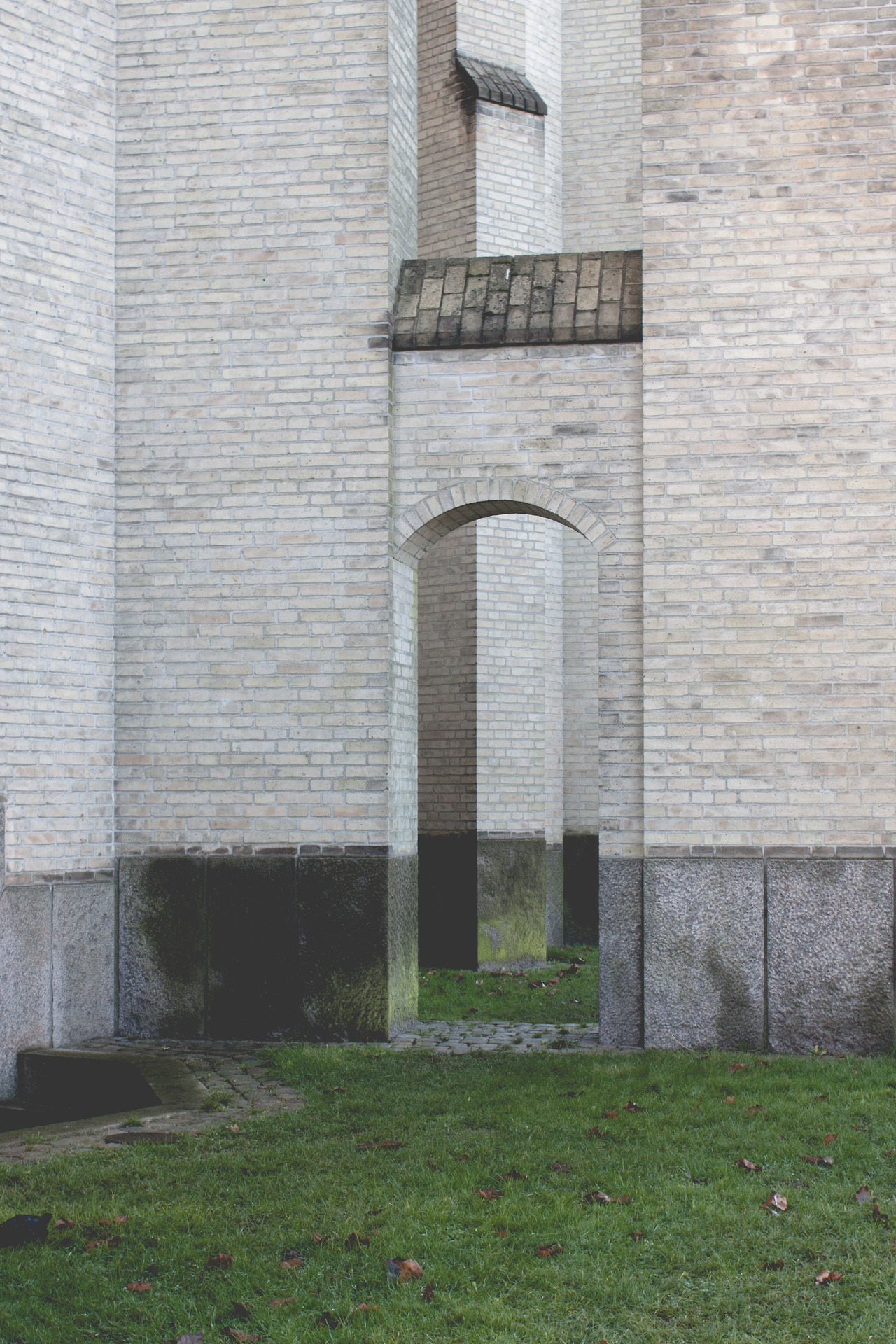 Archillect ID 374125