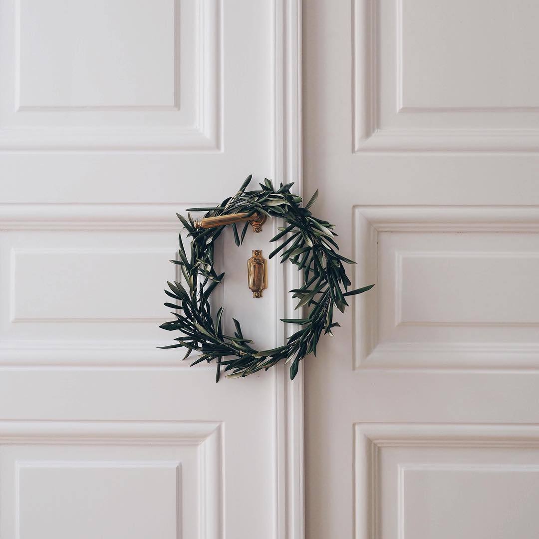 Archillect ID 374187