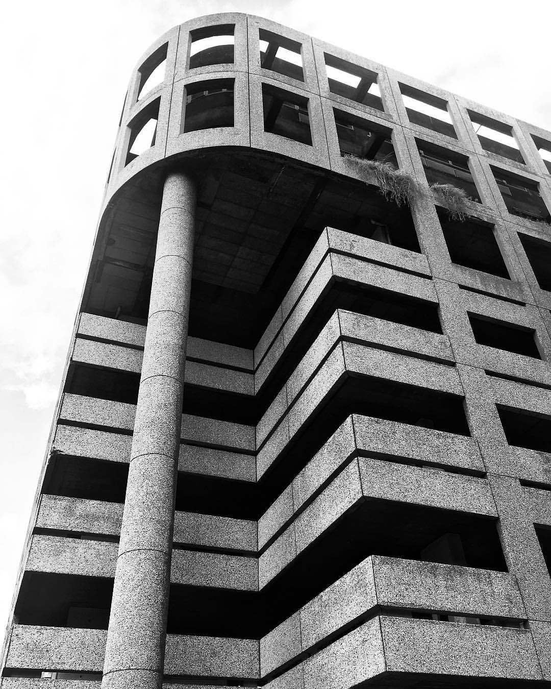 Archillect ID 374214