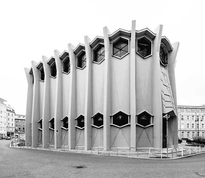 Archillect ID 374216