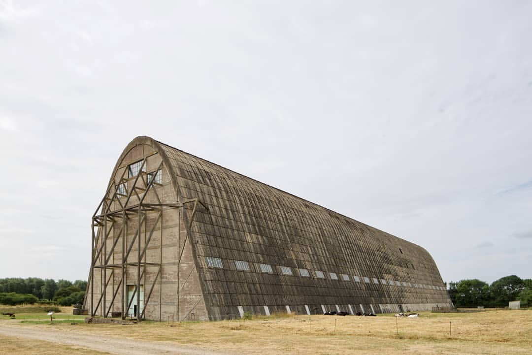 Archillect ID 374422