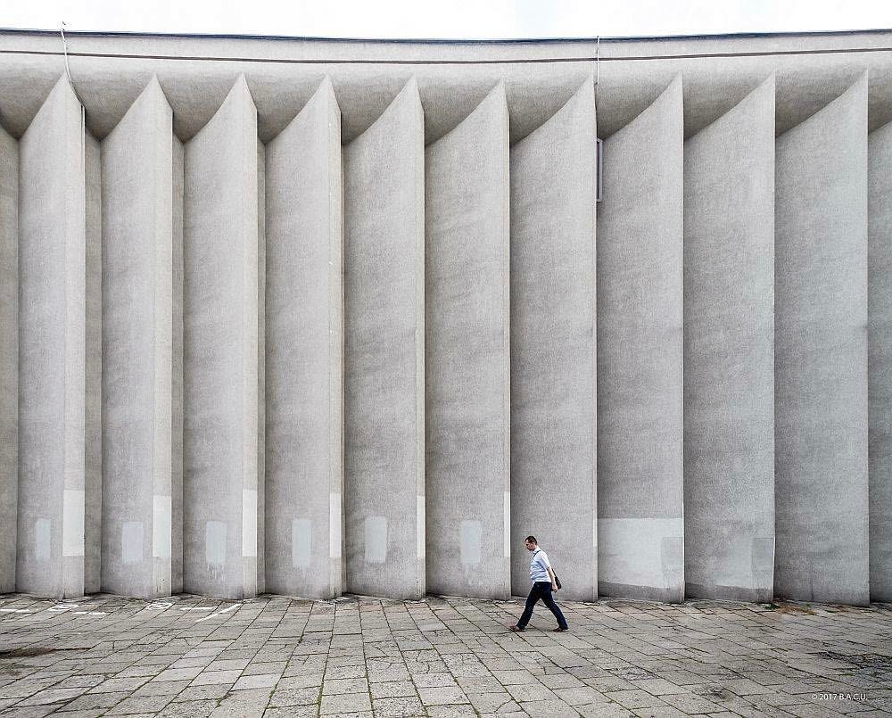 Archillect ID 374440