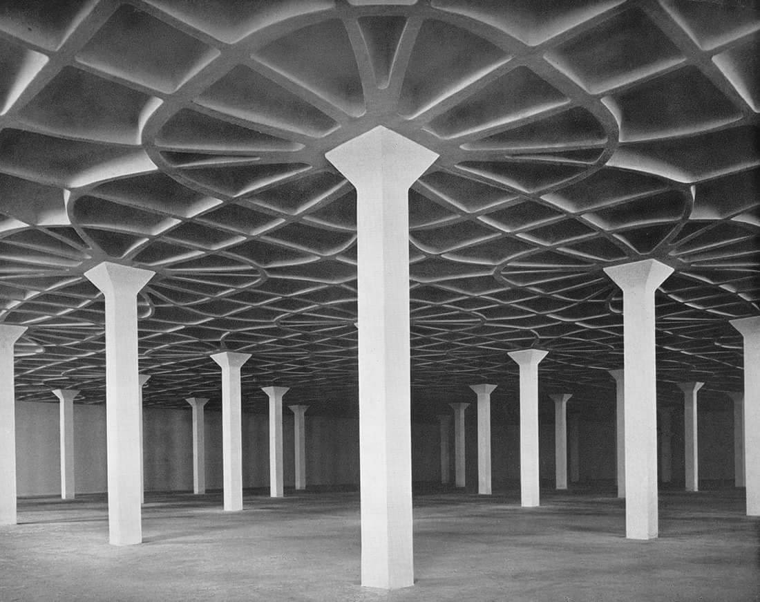 Archillect ID 374565