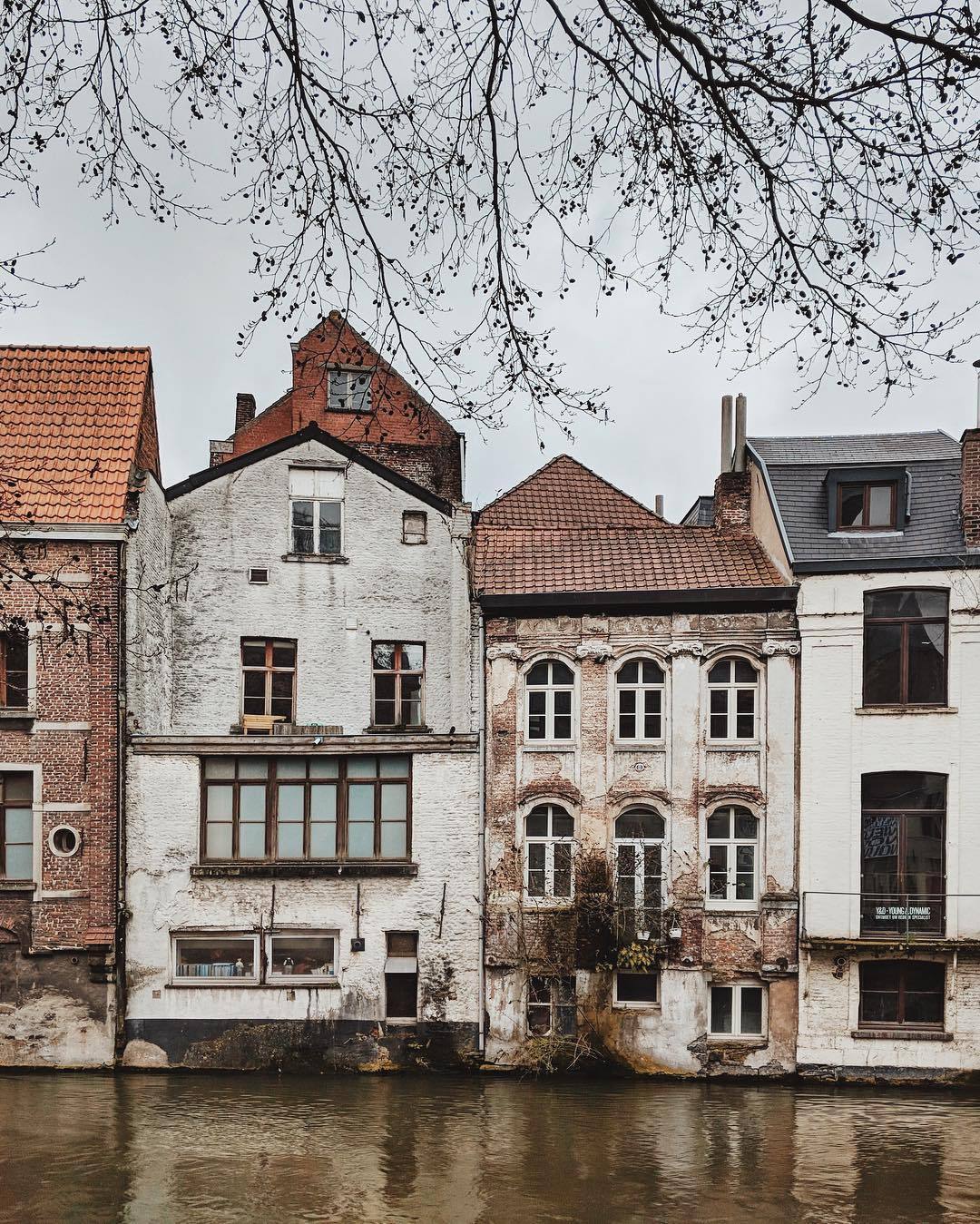 Archillect ID 374798