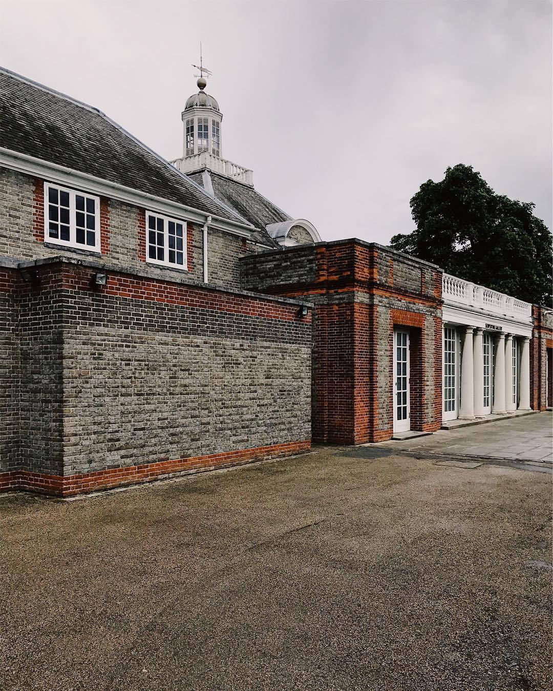 Archillect ID 374981