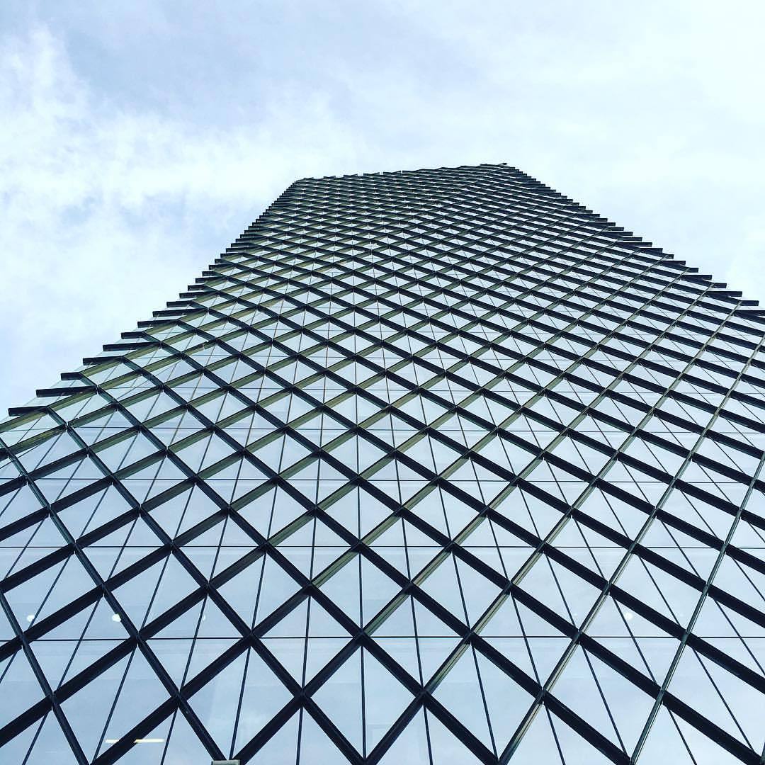 Archillect ID 374984