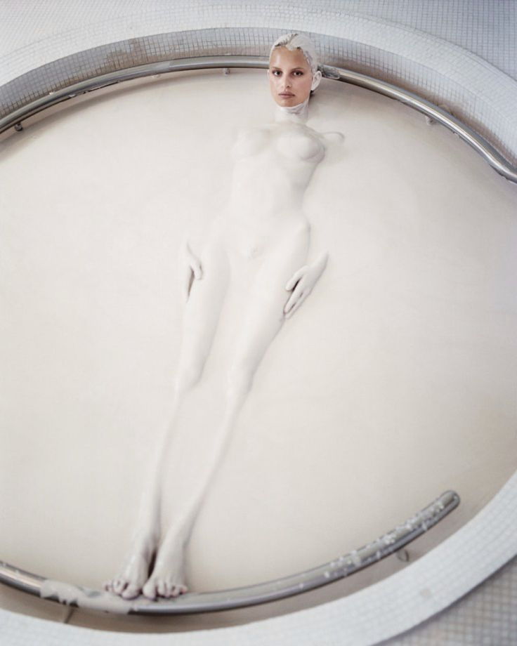 Archillect ID 375070