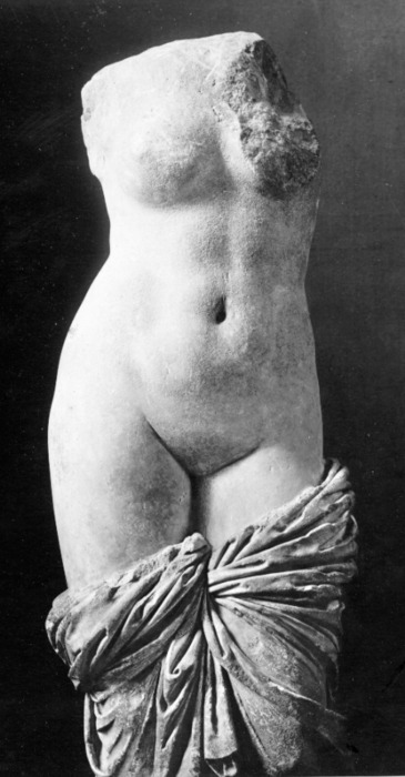 Archillect ID 375103