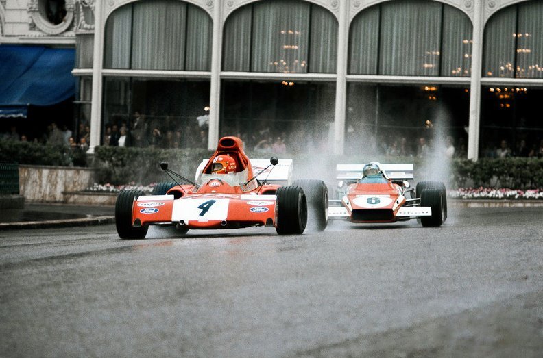 Archillect ID 375105