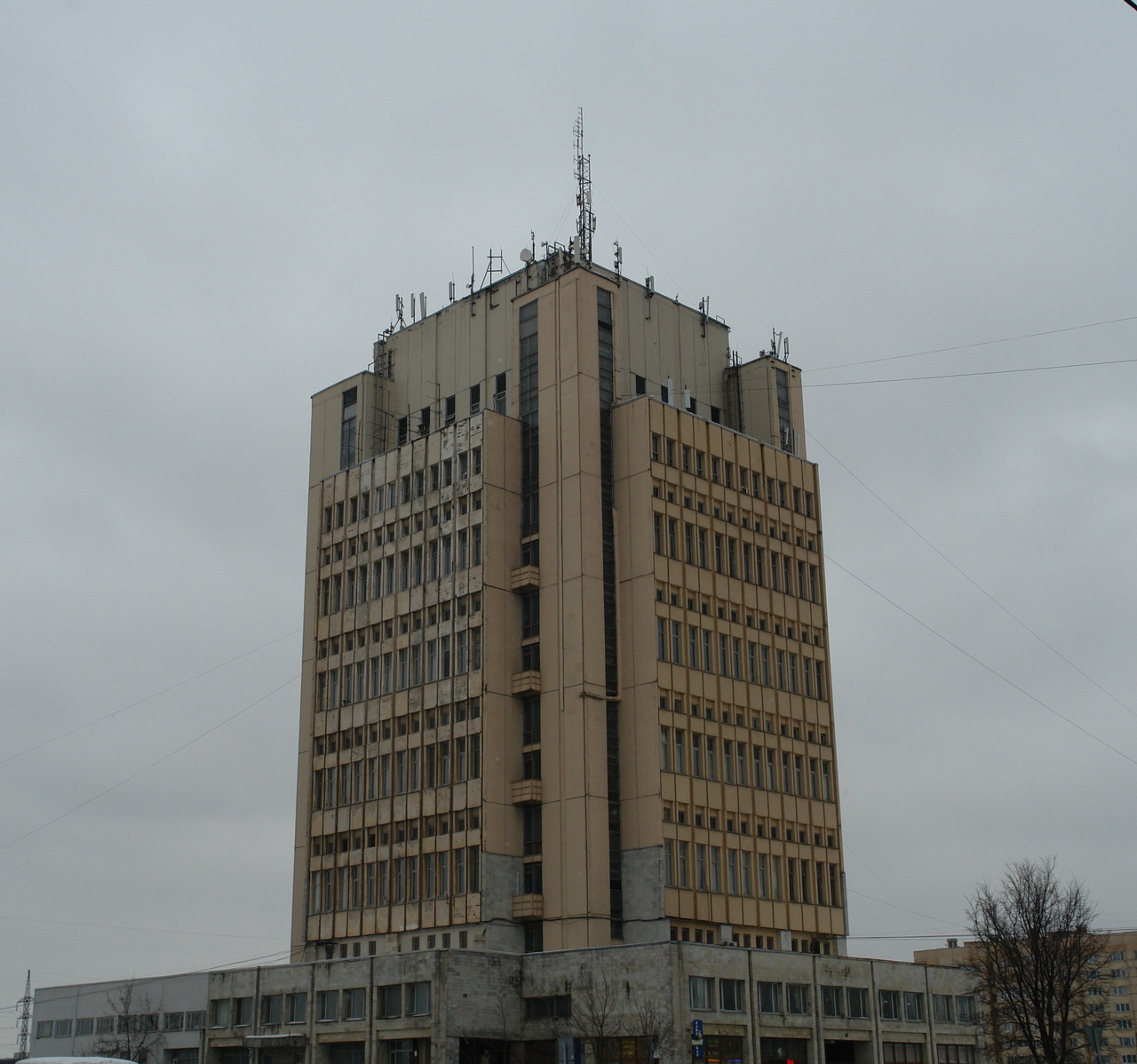 Archillect ID 375129