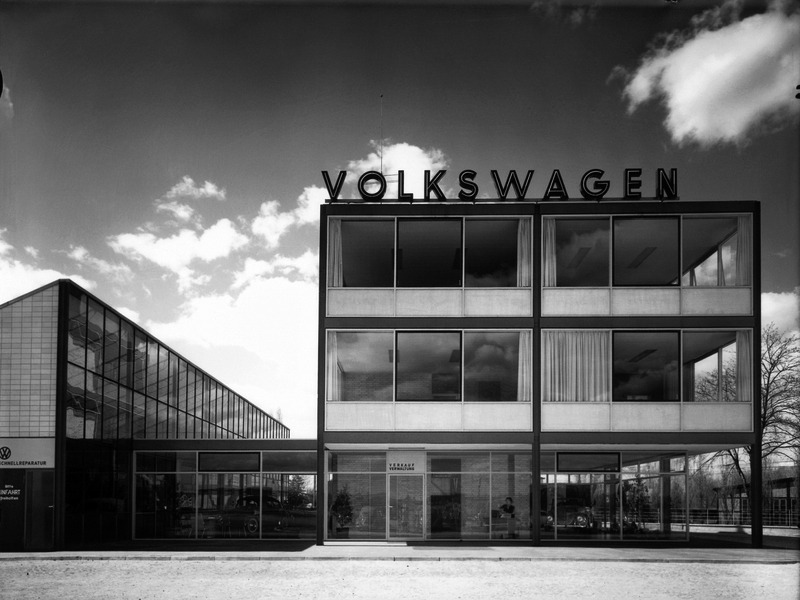 Archillect ID 375172