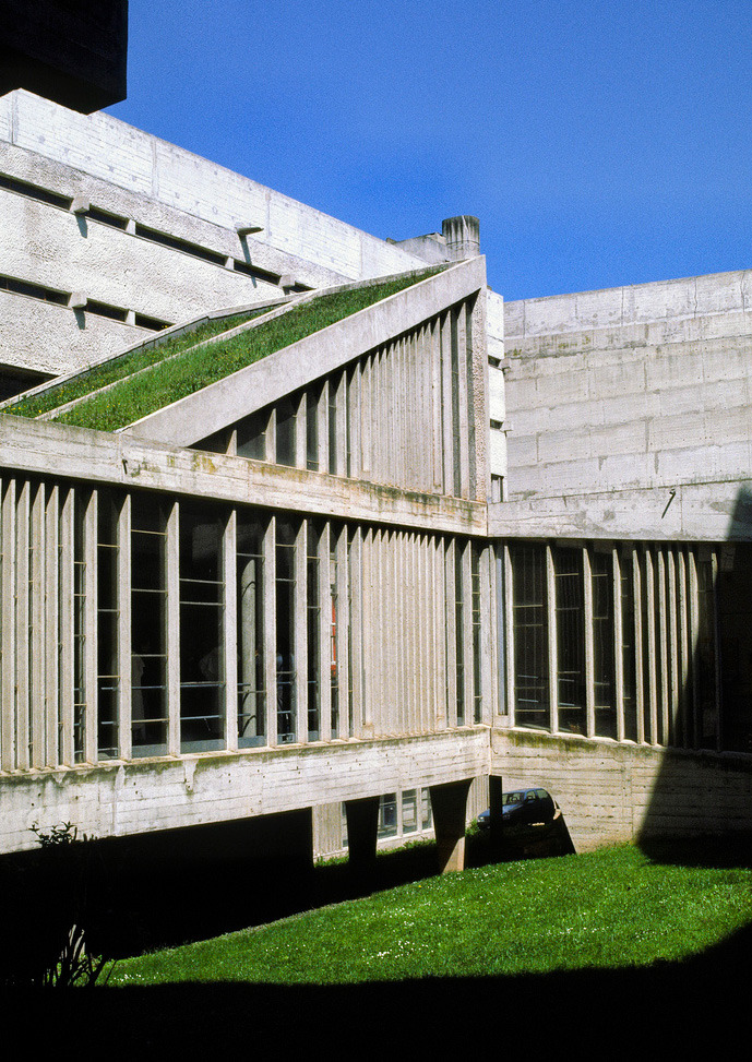 Archillect ID 375322