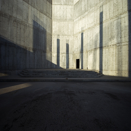 Archillect ID 375359